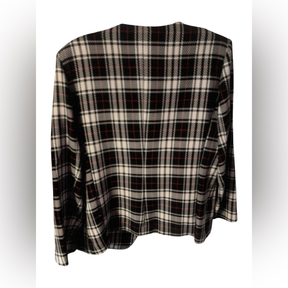 Ultra Chic Black, White, & Red Plaid Blazer with Pockets - Picture 2 of 10